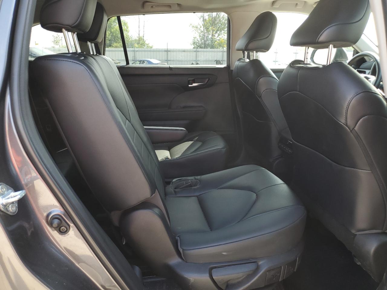 2022 Toyota Highlander Hybrid Xle VIN: 5TDGBRCH6NS552170 Lot: 67485824