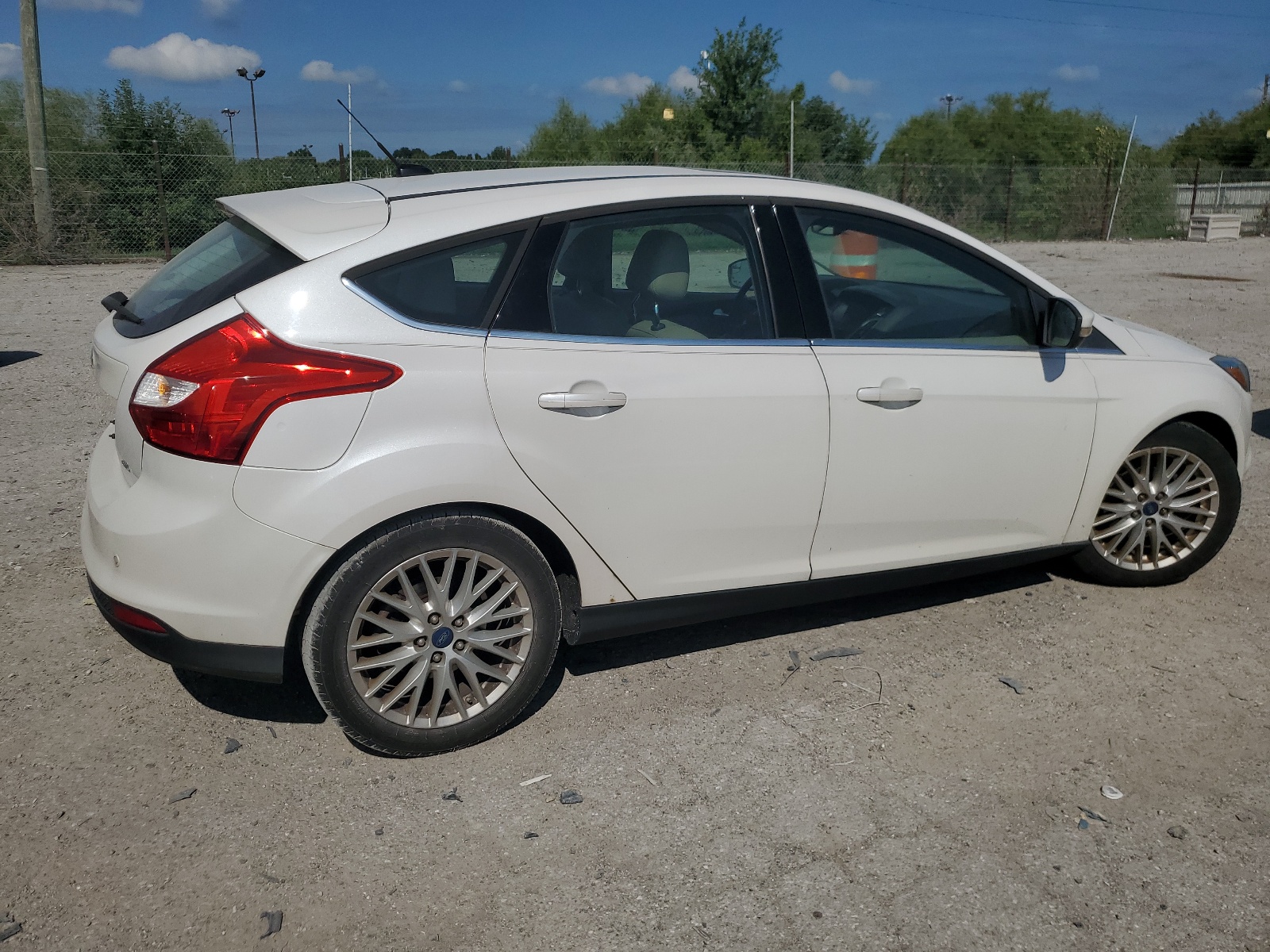 2012 Ford Focus Sel vin: 1FAHP3M21CL196907