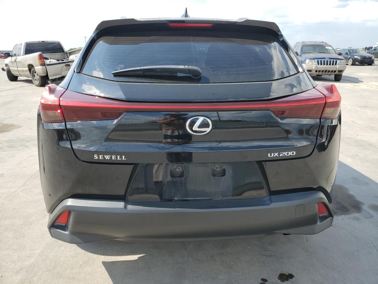 JTHX3JBH5L2021531 2020 Lexus Ux 200