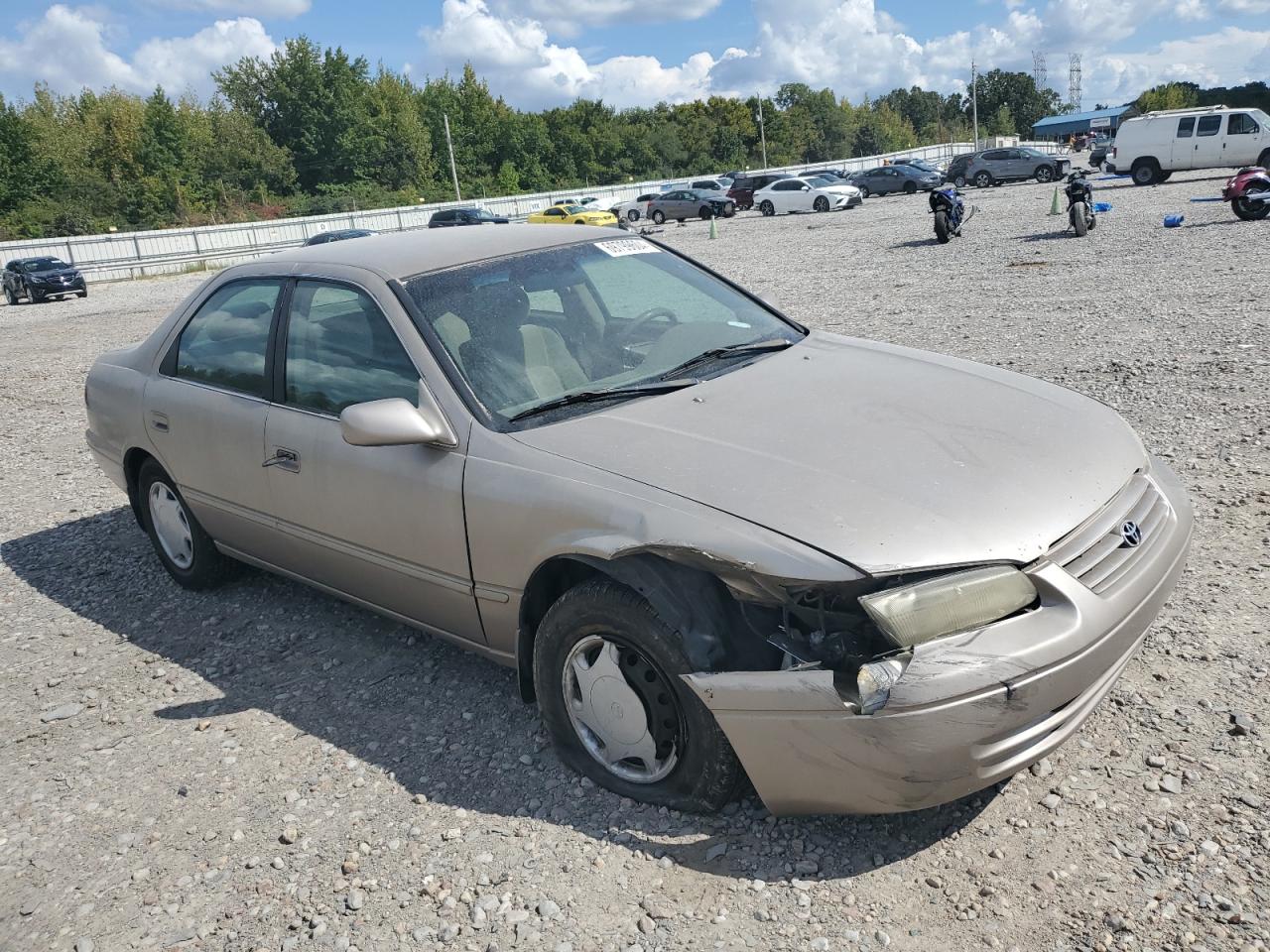 1999 Toyota Camry Ce VIN: 4T1BG22K0XU601762 Lot: 69799604