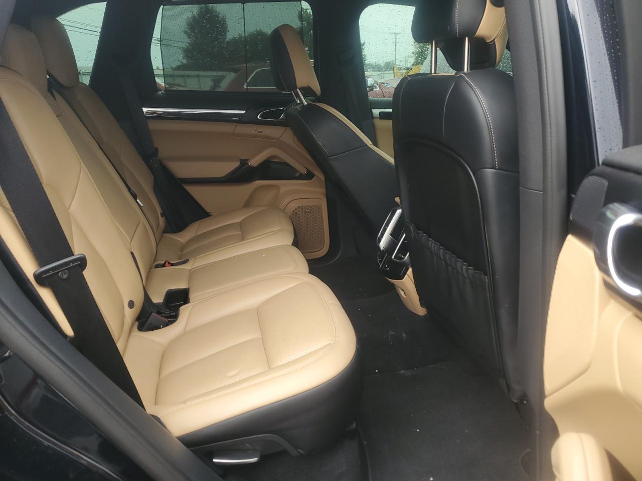 WP1AA2A28GKA37128 2016 Porsche Cayenne