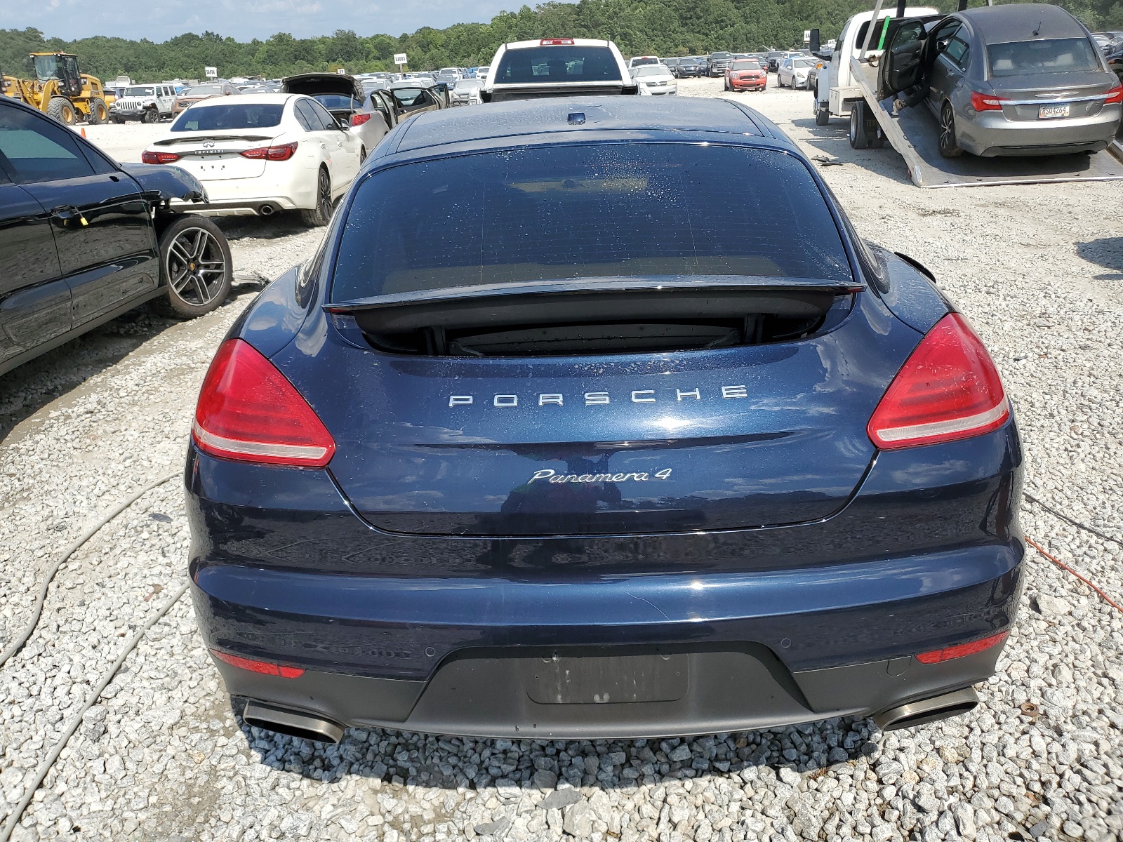 WP0AA2A77GL002426 2016 Porsche Panamera 2