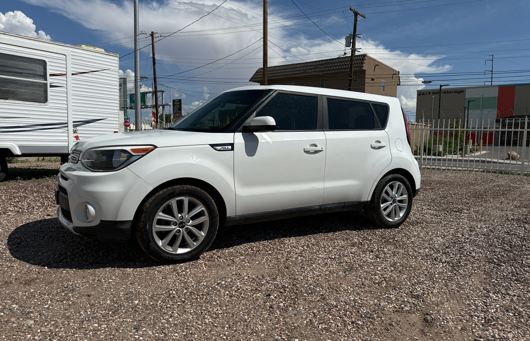 2017 Kia Soul + vin: KNDJP3A51H7449914