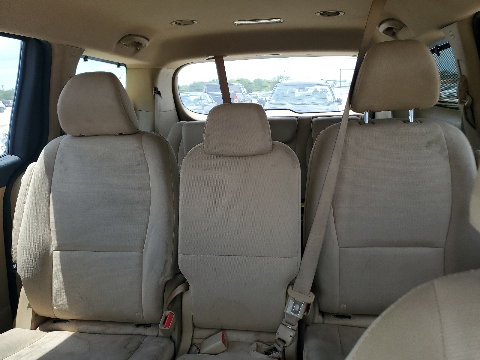 KNDMB5C18F6070025 2015 Kia Sedona Lx