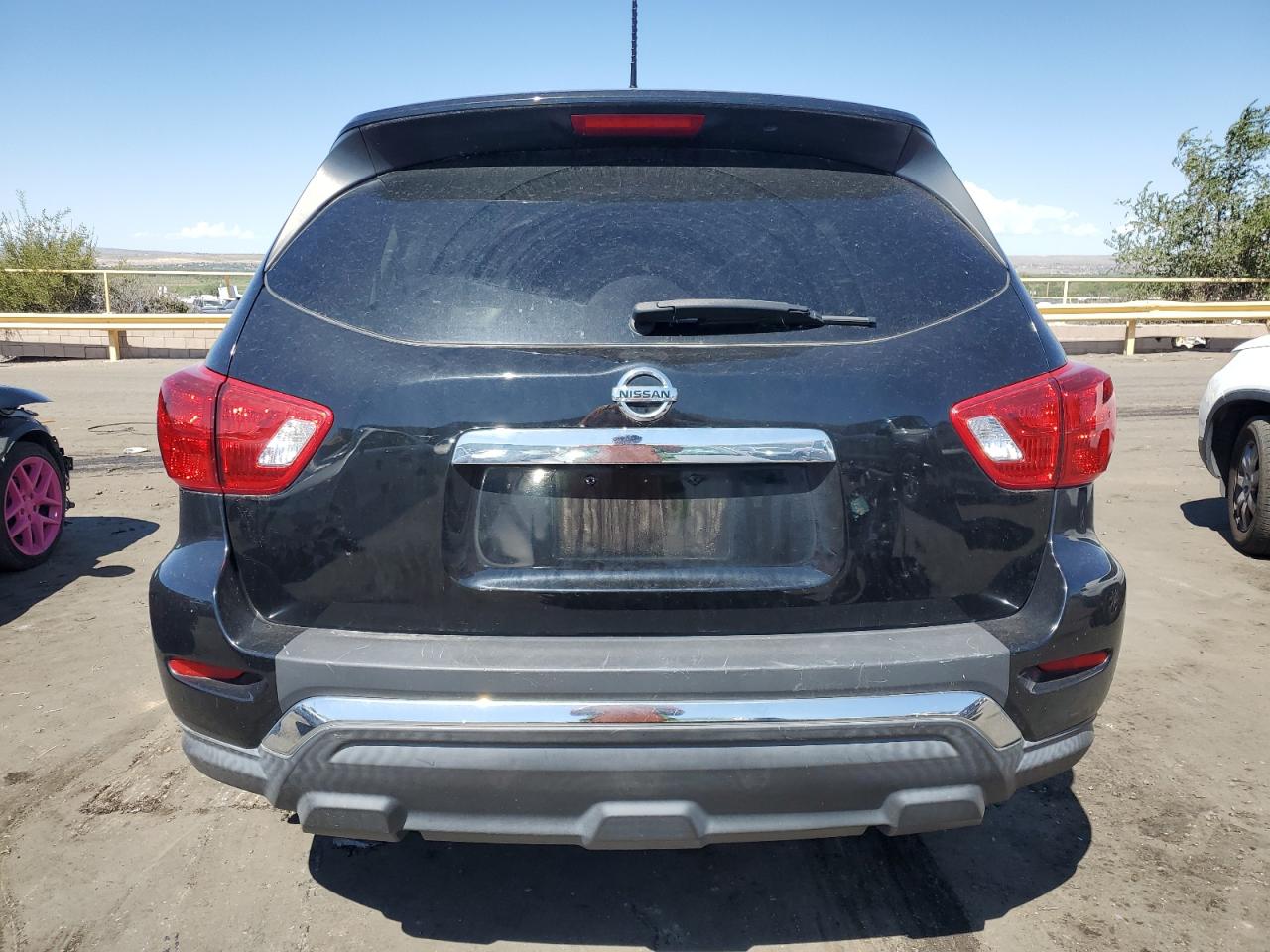 5N1DR2MN9HC637600 2017 Nissan Pathfinder S