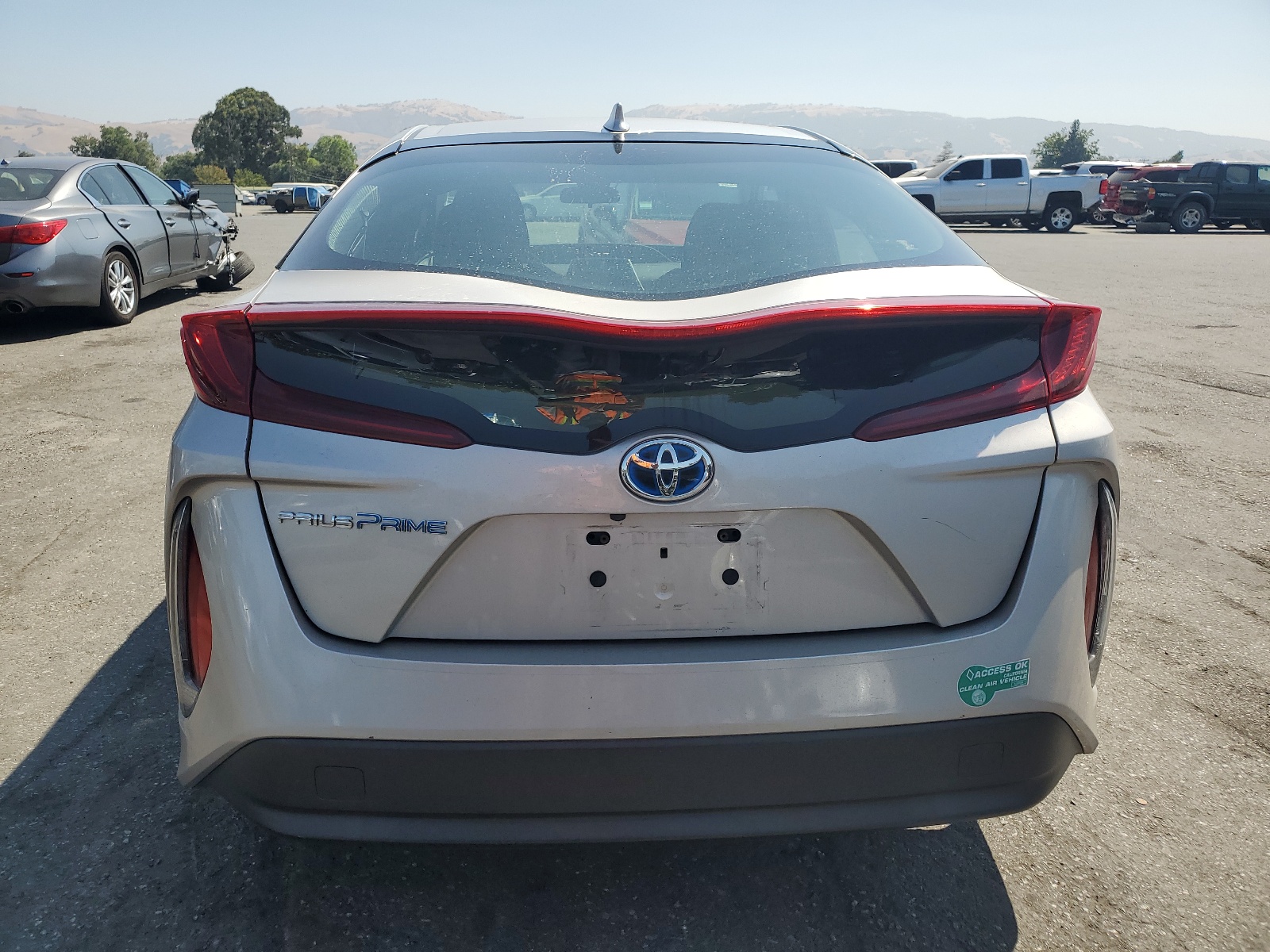 JTDKARFP5H3035657 2017 Toyota Prius Prime