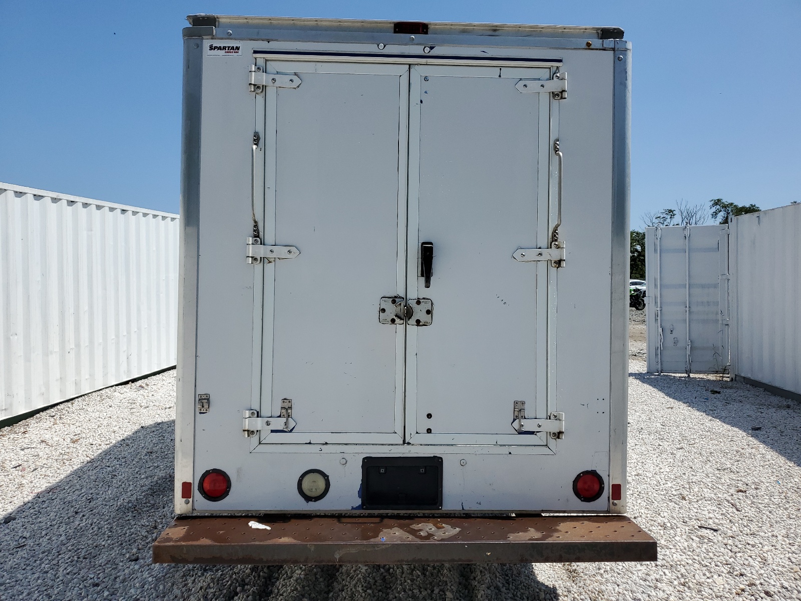 1GB0GRFG0G1147805 2016 Chevrolet Express G3500