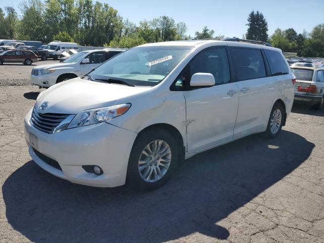 2017 Toyota Sienna Xle