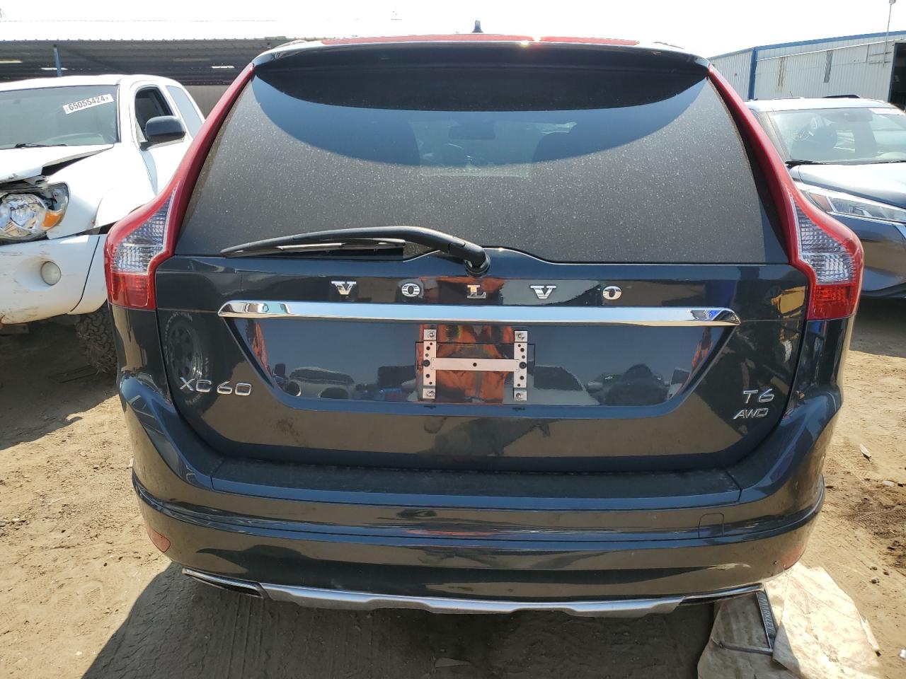 2015 Volvo Xc60 T6 Premier VIN: YV4902RBXF2599796 Lot: 65756004