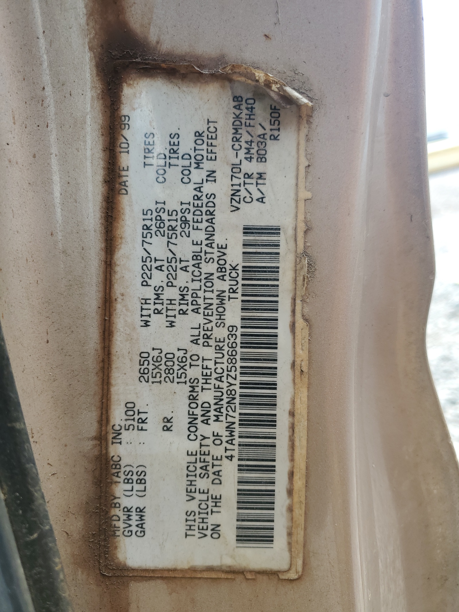 4TAWN72N8YZ586639 2000 Toyota Tacoma Xtracab