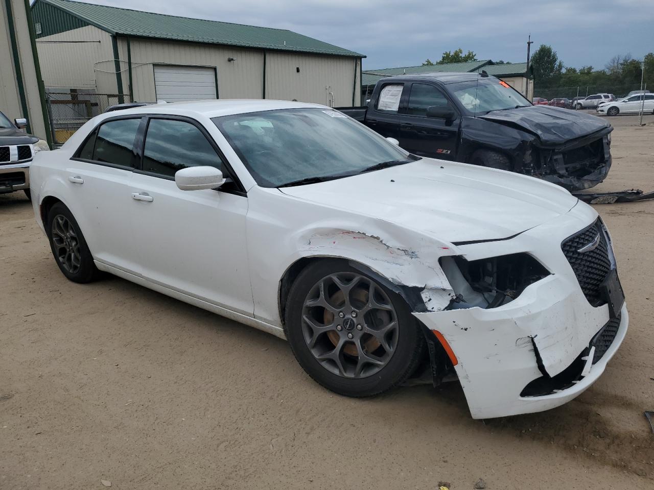 2017 Chrysler 300 - Image 4