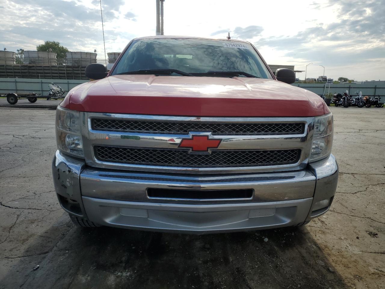 2013 Chevrolet Silverado - Image 5