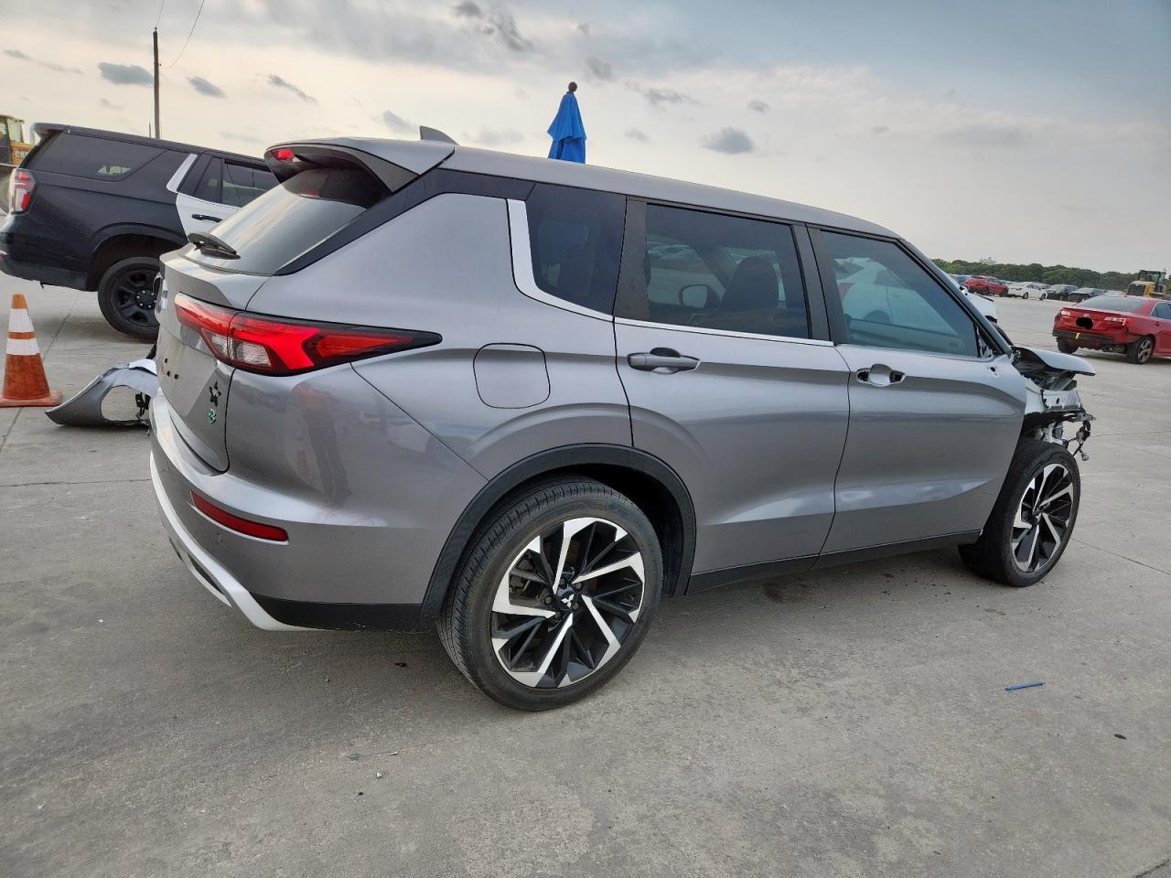 2022 Mitsubishi Outlander Se grey null gas JA4J3UA81NZ028393 photo #4