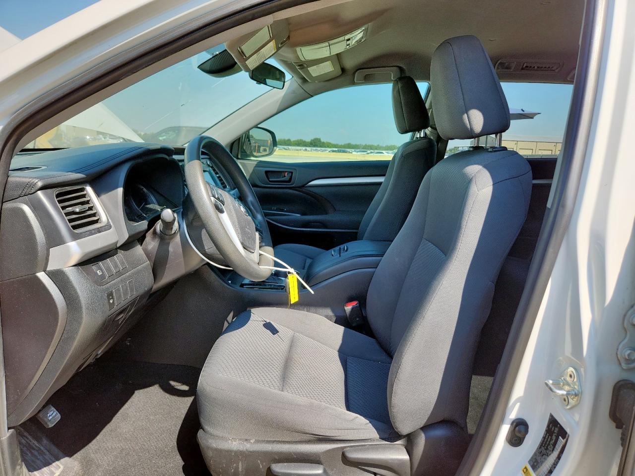 2019 Toyota Highlander Le VIN: 5TDZARFH7KS053994 Lot: 69196865