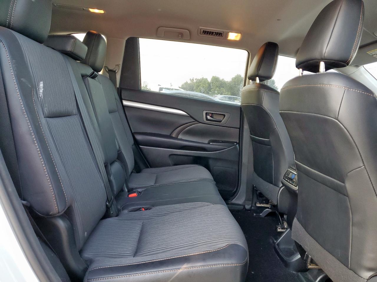 2016 Toyota Highlander Le VIN: 5TDZKRFH8GS174327 Lot: 68529325