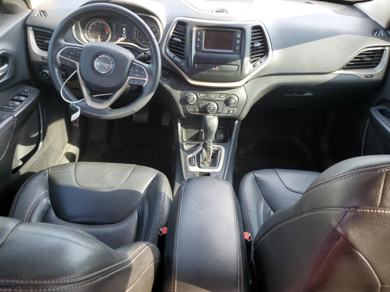 2016 Jeep Cherokee Latitude VIN: 1C4PJLCB4GW161114 Lot: 70185965