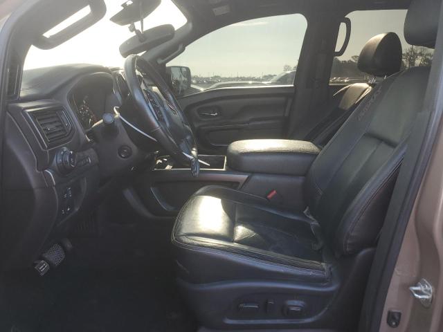  NISSAN TITAN 2020 Brązowy