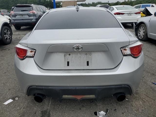 Coupet TOYOTA SCION 2013 Silver