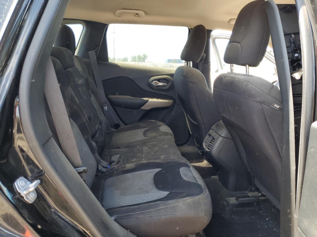 2017 Jeep Cherokee Sport VIN: 1C4PJLAB2HW591924 Lot: 70532645