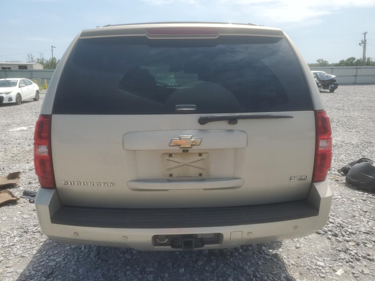 2008 Chevrolet Suburban C1500 Ls VIN: 1GNFC16028R121772 Lot: 70331625