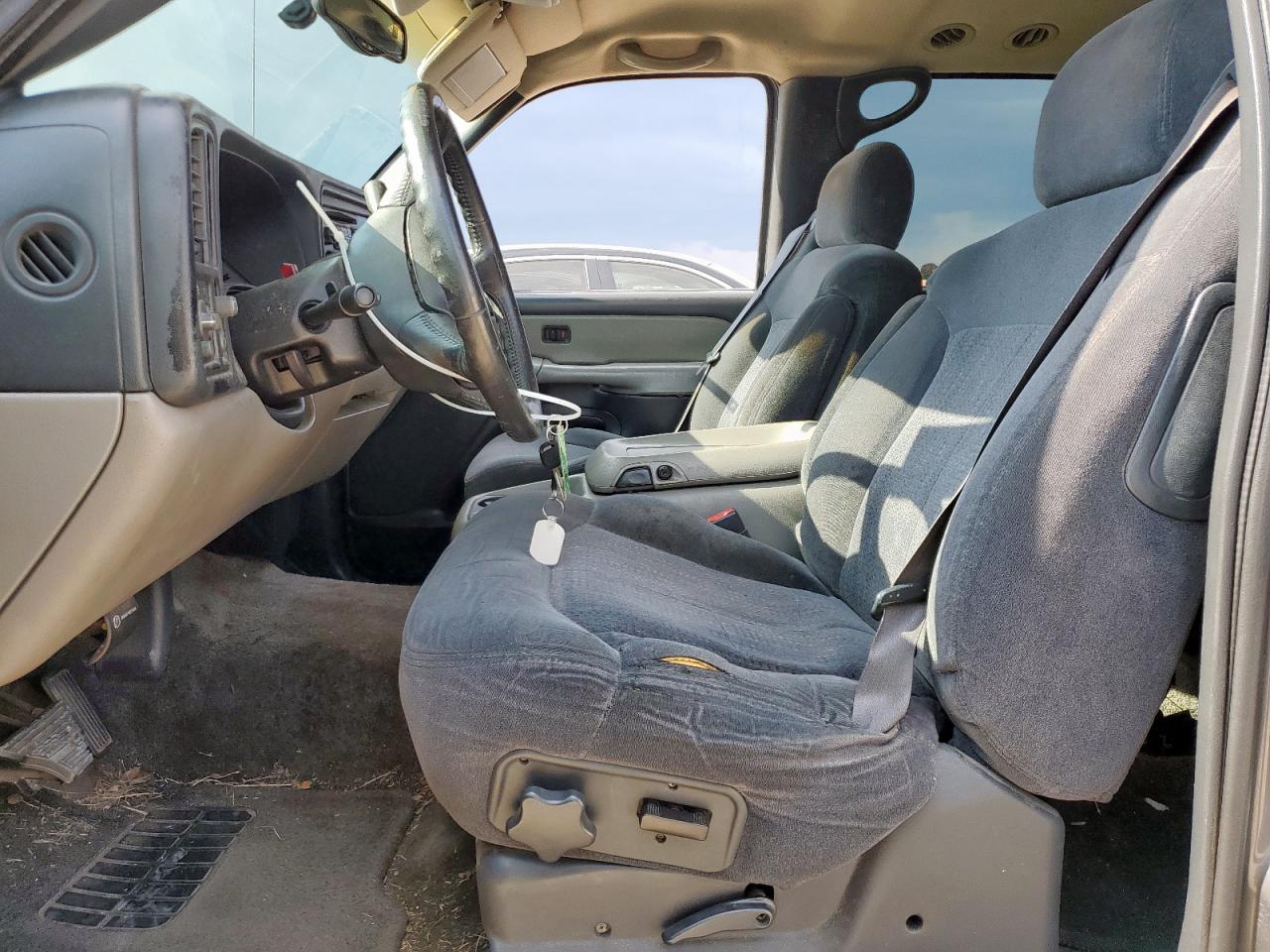 2002 Chevrolet Suburban C1500 VIN: 1GNEC16Z52J125301 Lot: 69219085