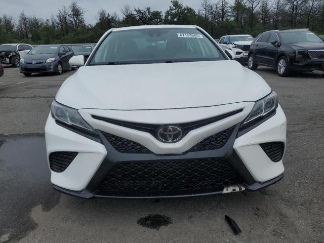  TOYOTA CAMRY 2019 Белы