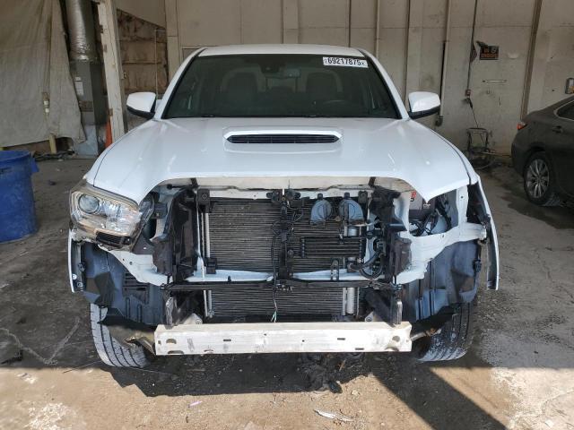  TOYOTA TACOMA 2018 Белы