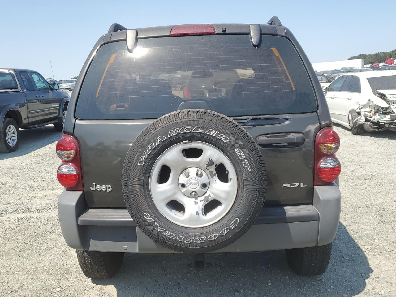 2006 Jeep Liberty Sport VIN: 1J4GL48K96W105185 Lot: 70727435