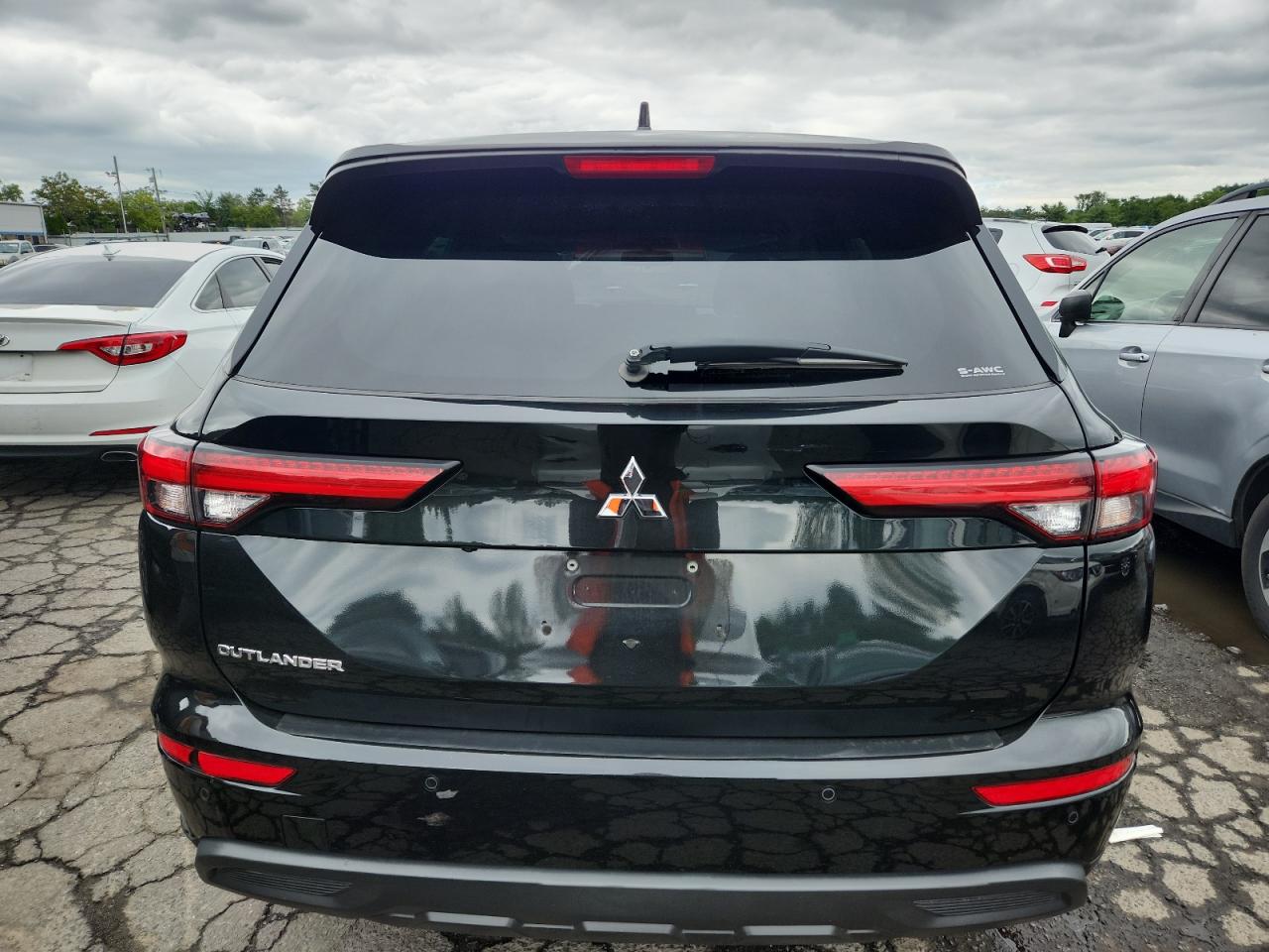 2022 Mitsubishi Outlander Es VIN: JA4J4TA82NZ016048 Lot: 69680805