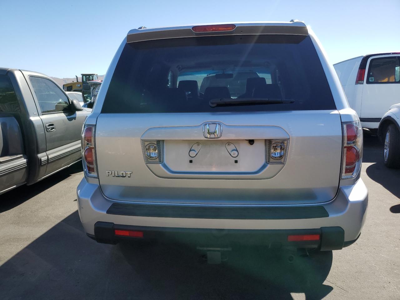 2006 Honda Pilot Ex VIN: 5FNYF28596B000733 Lot: 67869345