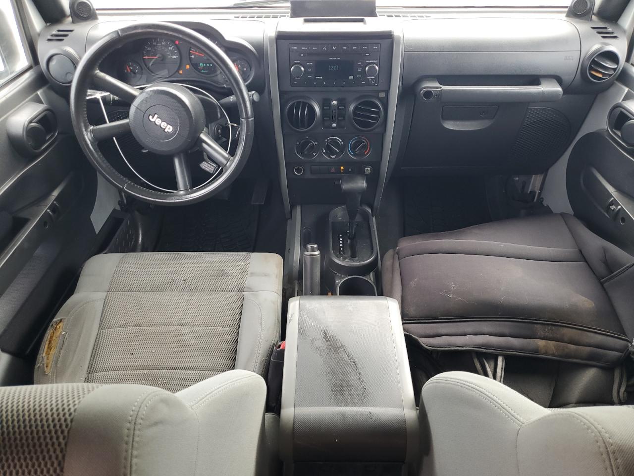 2007 Jeep Wrangler Sahara VIN: 1J4GB59157L143062 Lot: 69699165