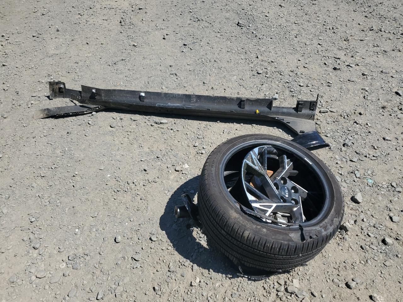 2025 Kia K5 Gt Line VIN: KNAG64J75S5358276 Lot: 69260385