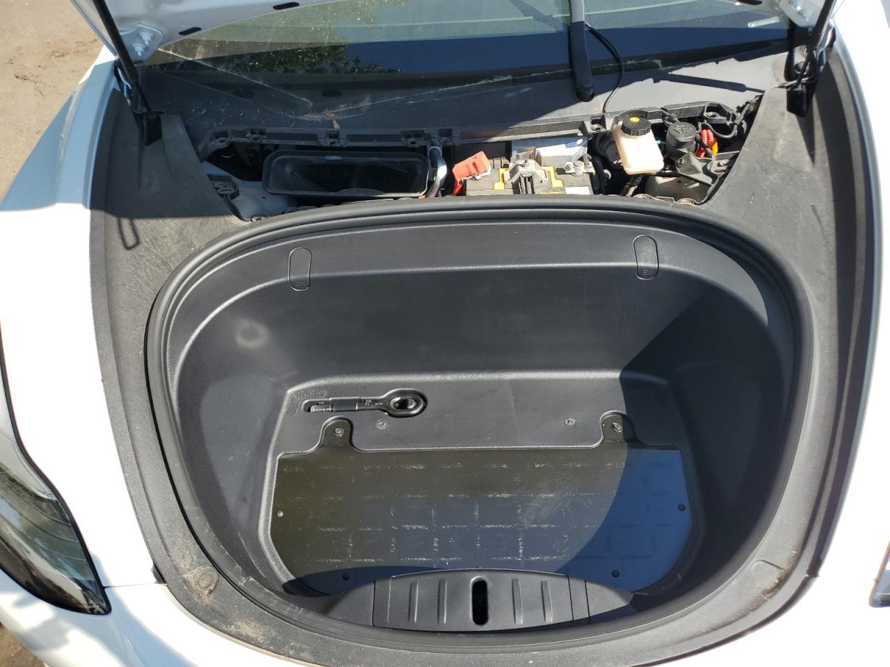 2019 Tesla Model 3 VIN: 5YJ3E1EBXKF213928 Lot: 67633505