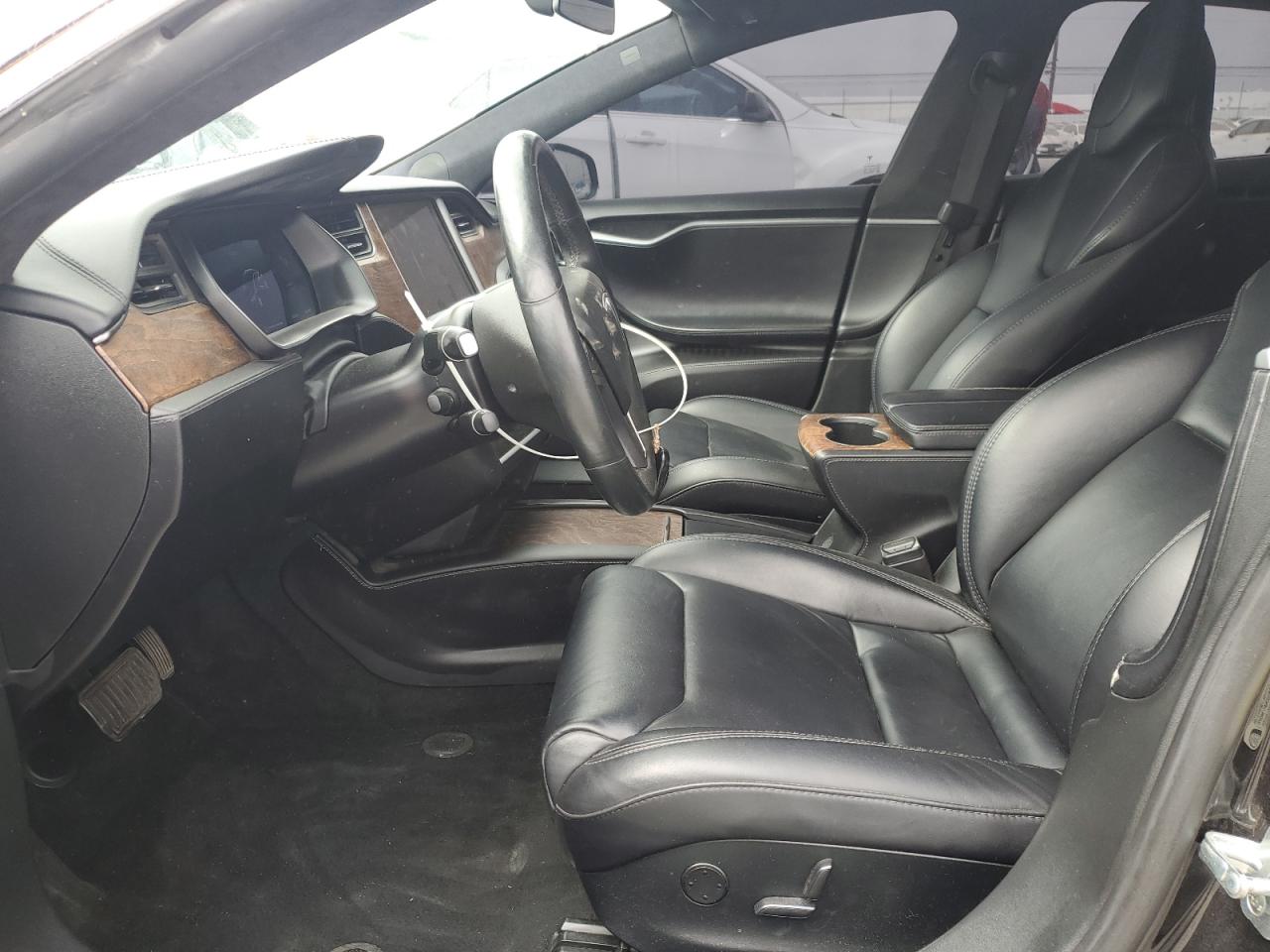 2018 Tesla Model S VIN: 5YJSA1E21JF265325 Lot: 70532185