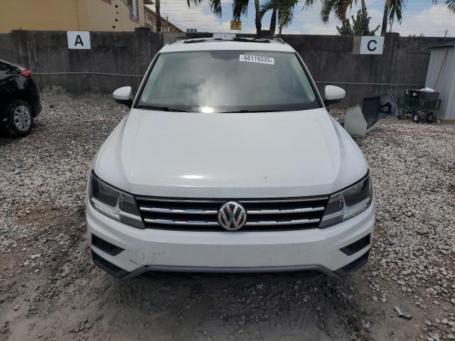  VOLKSWAGEN TIGUAN 2018 Белы