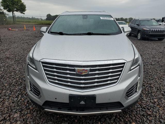  CADILLAC XT5 2018 Серебристый