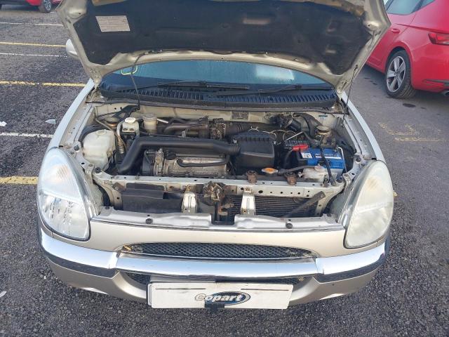2000 DAIHATSU SIRION +