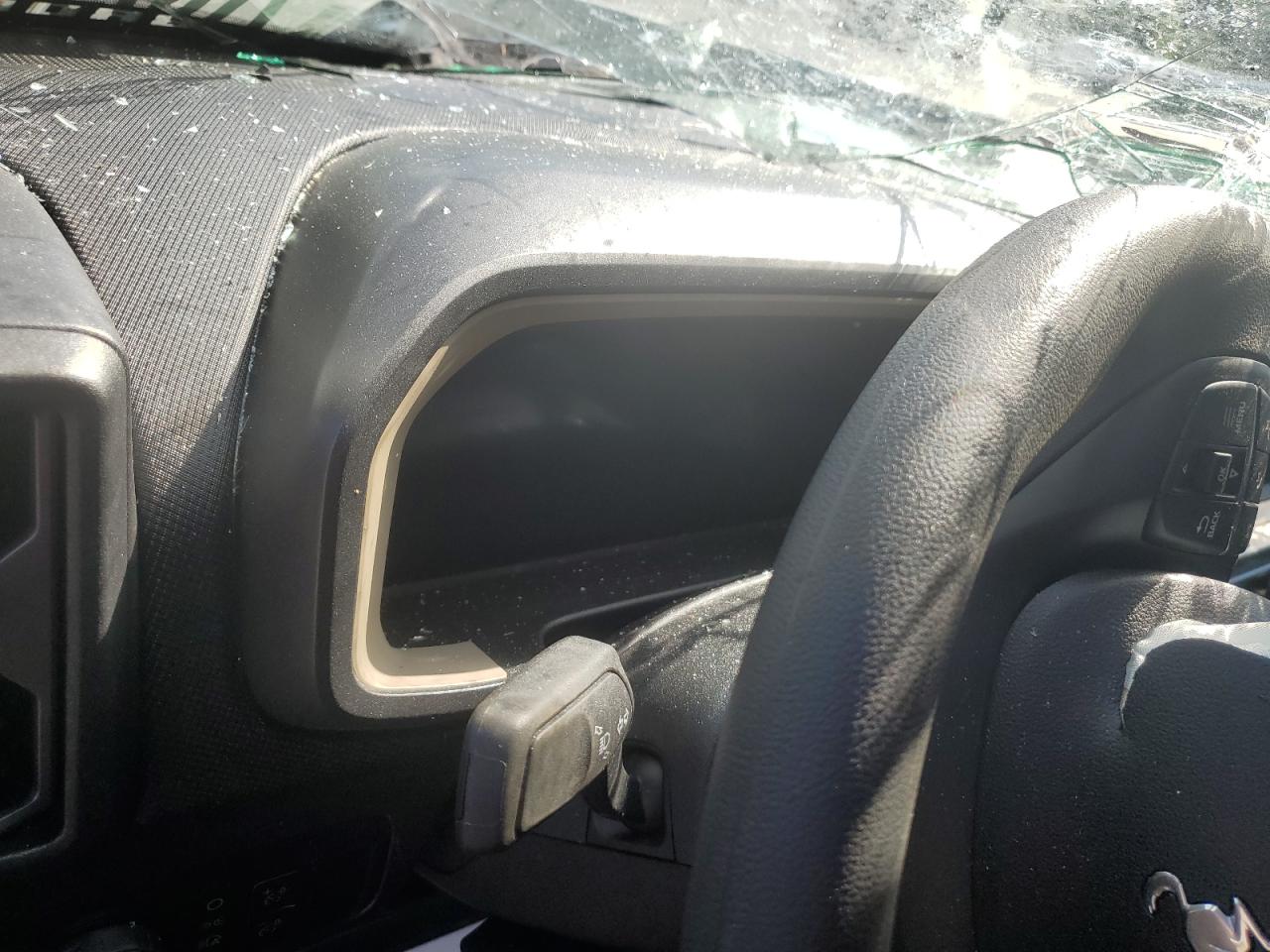 car-image car-image