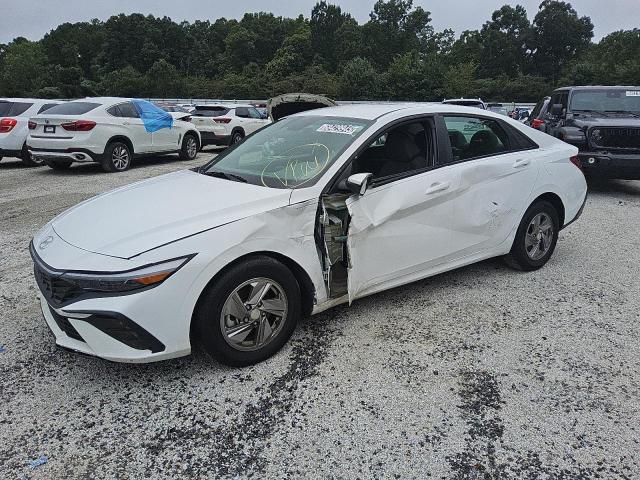  HYUNDAI ELANTRA 2024 Белы