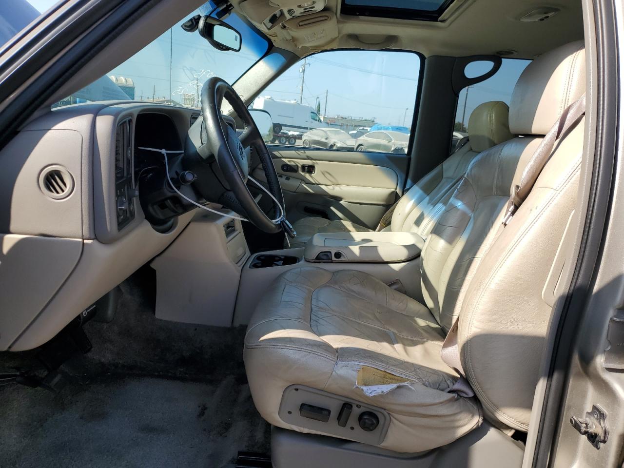 2001 Chevrolet Tahoe C1500 VIN: 1GNEC13T41R133700 Lot: 69294725