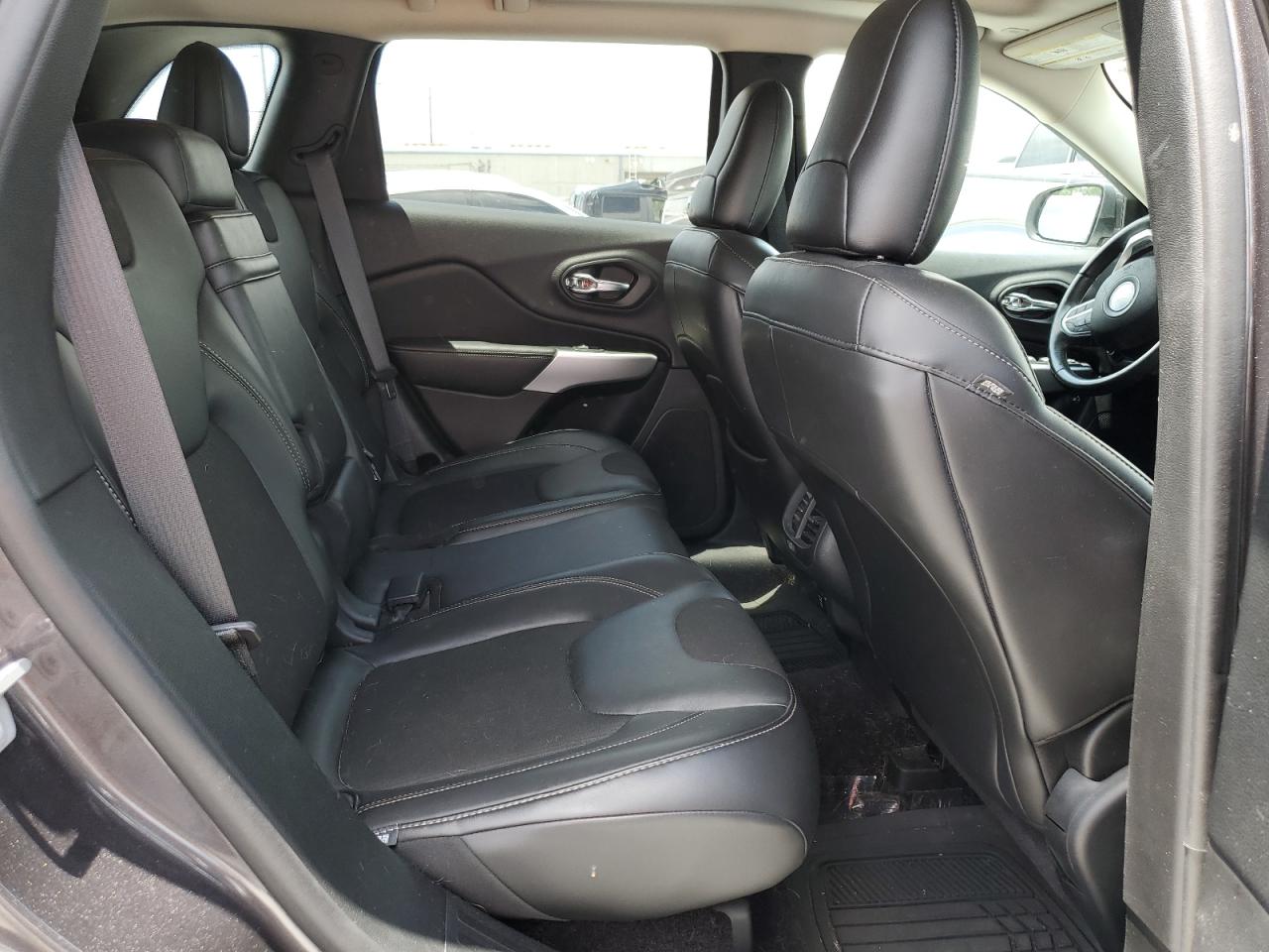 2018 Jeep Cherokee Latitude Plus VIN: 1C4PJMLX9JD502866 Lot: 69350955