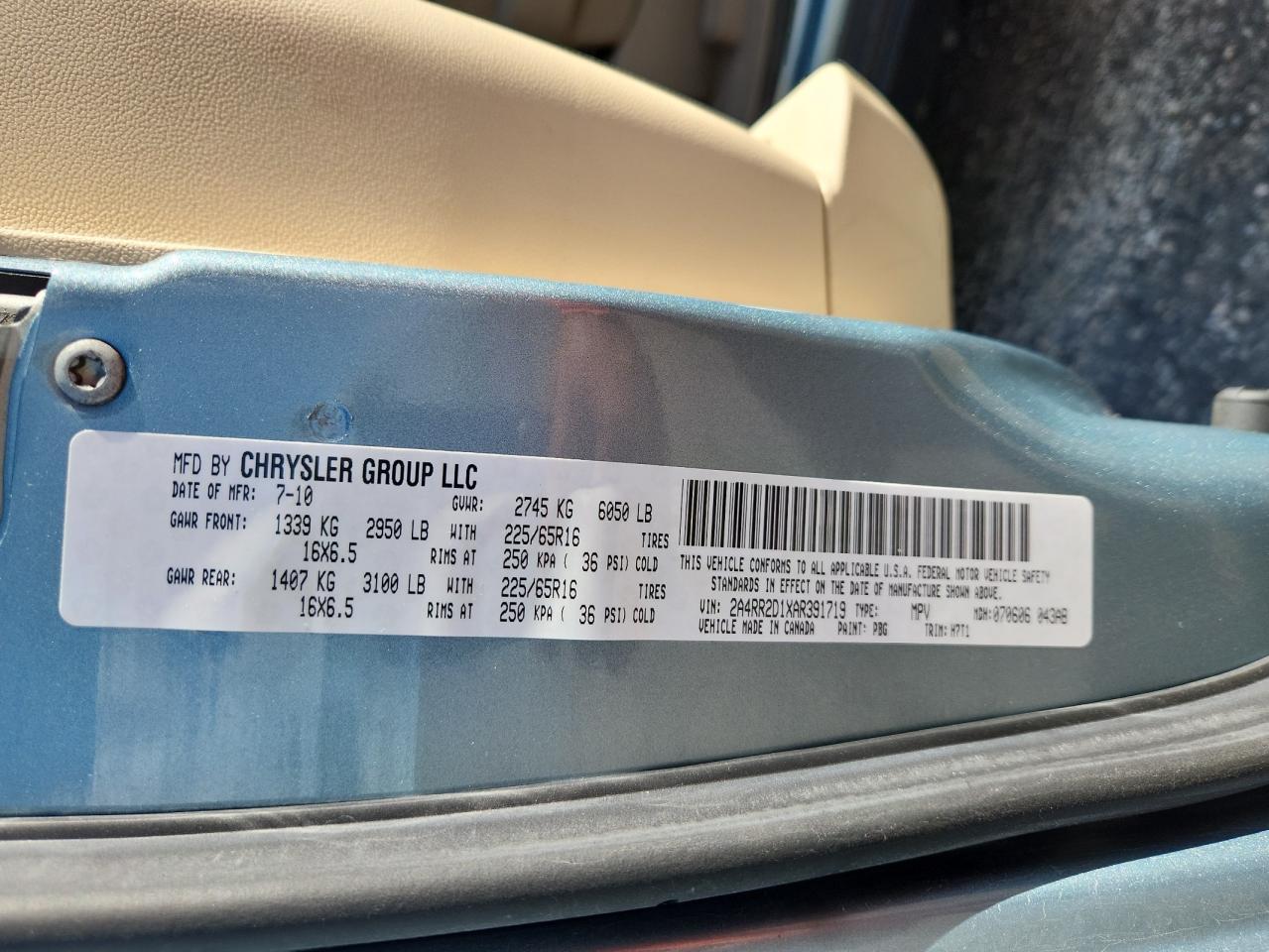 2010 Chrysler Town & Country Lx VIN: 2A4RR2D1XAR391719 Lot: 70370855