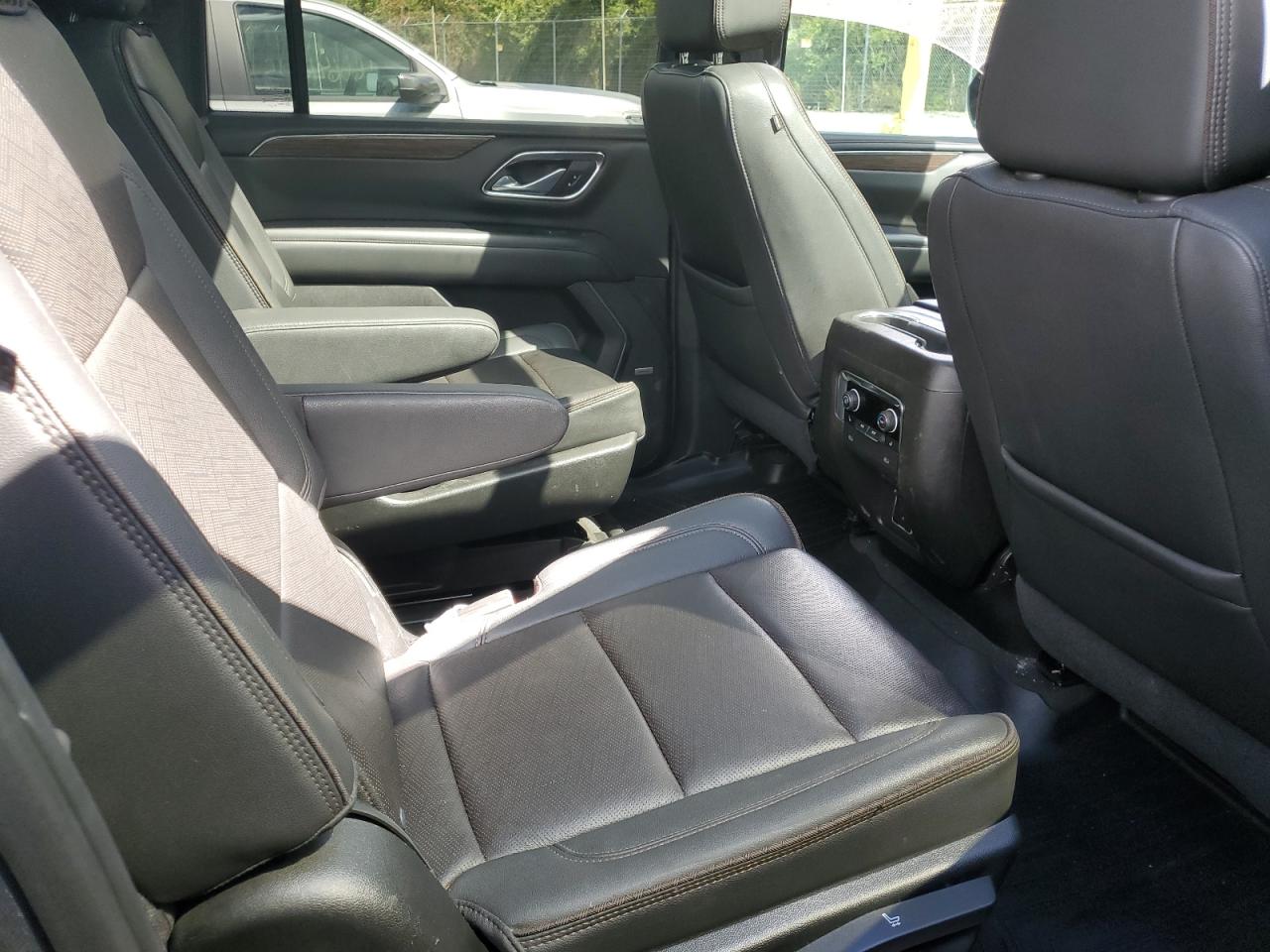 2021 Chevrolet Suburban C1500 High Country VIN: 1GNSCGKL4MR219973 Lot: 69418885