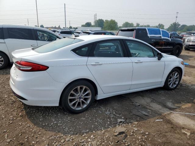 Sedans FORD FUSION 2017 Biały