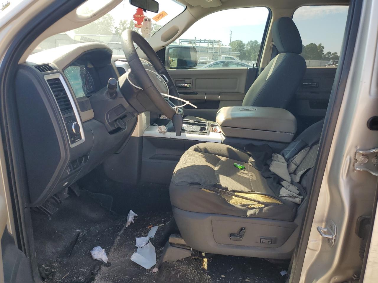 2010 Dodge Ram 1500 VIN: 1D7RB1CT3AS249868 Lot: 69944735