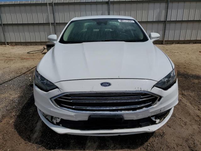 Седаны FORD FUSION 2017 Белы