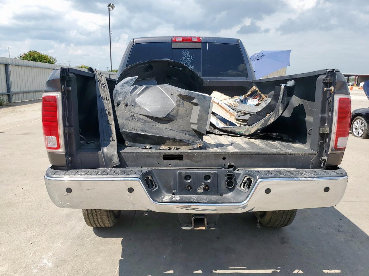 2015 Ram 2500 Laramie VIN: 3C6UR5FL5FG646703 Lot: 69888105