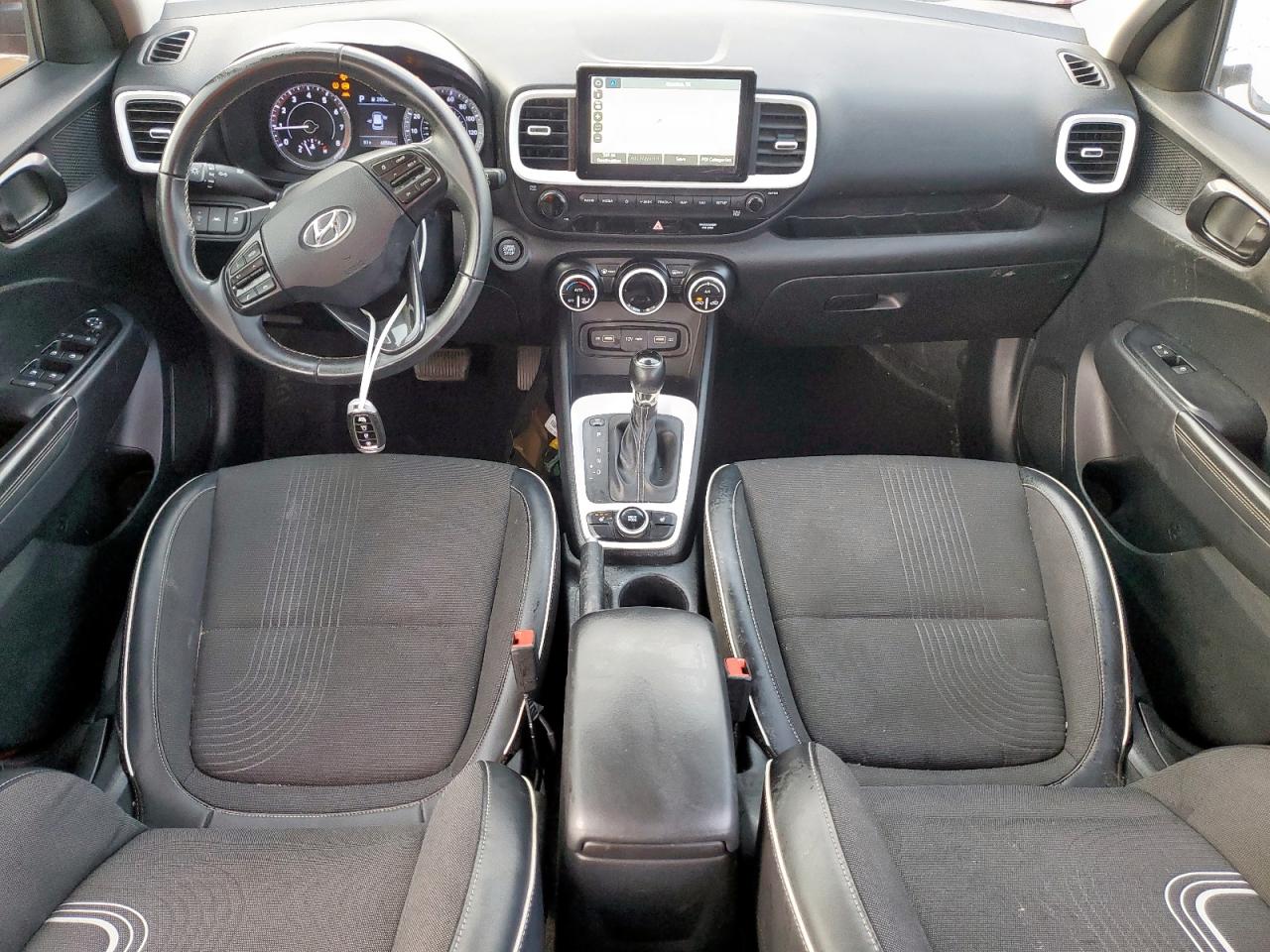 2022 Hyundai Venue Sel VIN: KMHRC8A34NU178611 Lot: 70495435