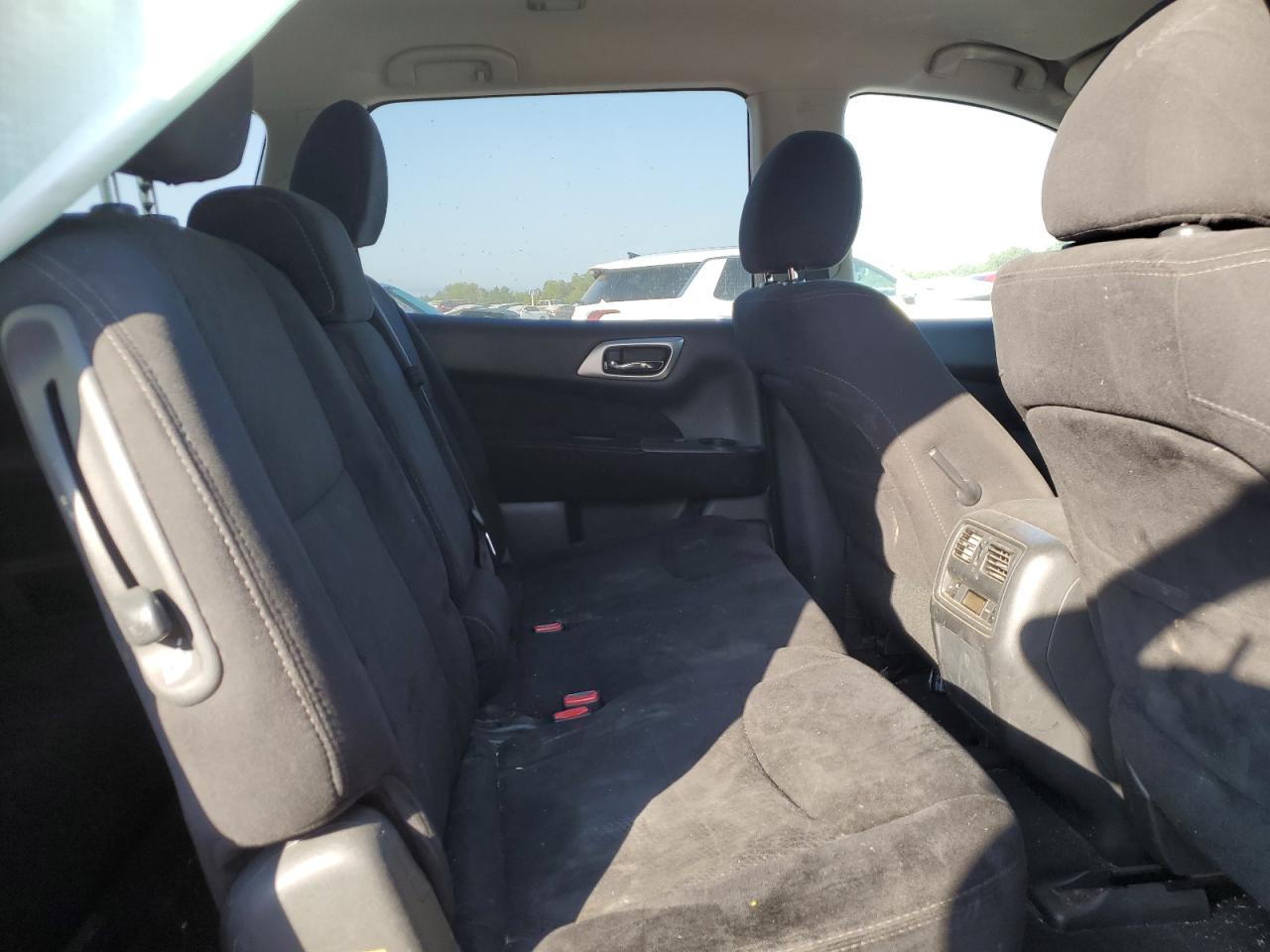 2016 Nissan Pathfinder S VIN: 5N1AR2MN7GC611028 Lot: 68928625