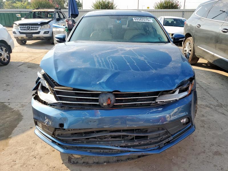  VOLKSWAGEN JETTA 2017 Синий